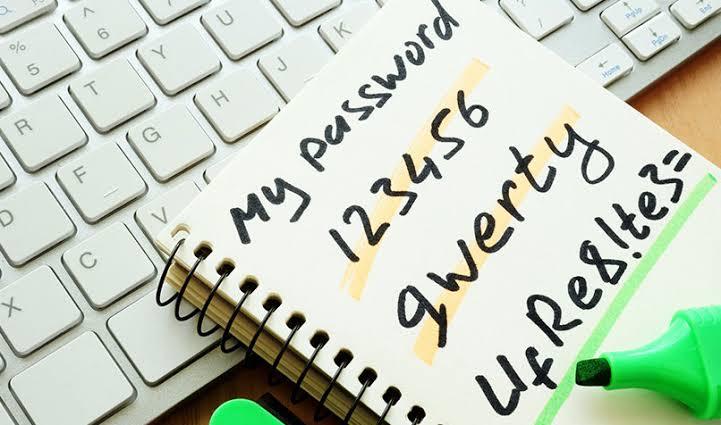Hindari password umum yang sering di gunakan